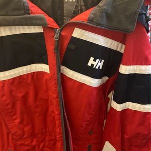 HELLY HANSEN
